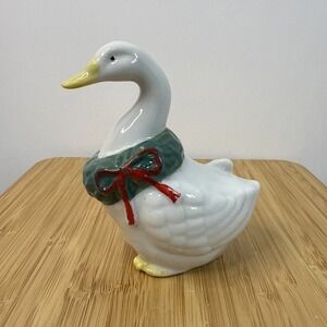 Vintage Takahashi Holiday Goose‎ Porcelain Figurine Cottagecore 3.5" Grandmacore